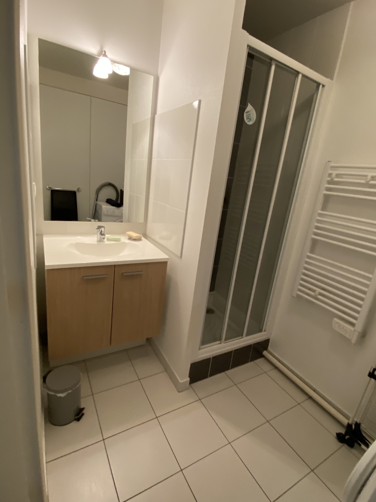 Salle de bains Theloumi